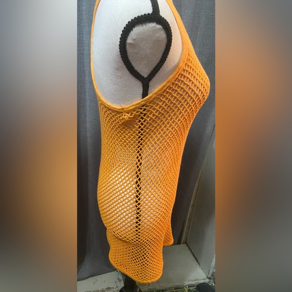 Little girl or preteen net cover up - Picture 4 of 8